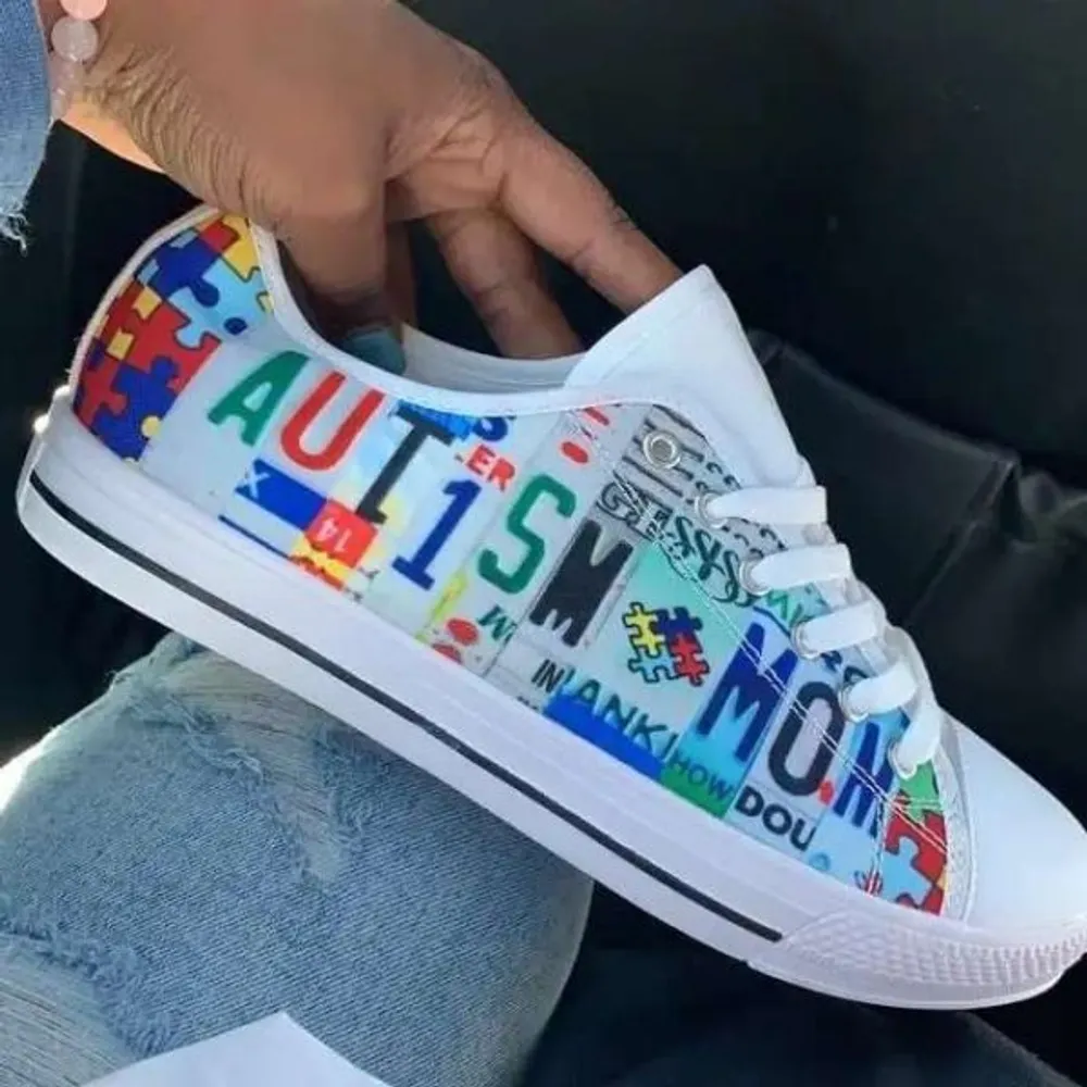 Autism Mom Low top shoes