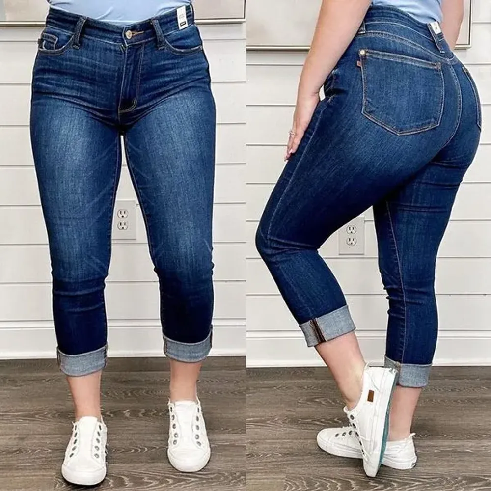 🔥 LAST DAY SALE 50% OFF 🔥 Blue Jean Haisley Mid Rise Capris