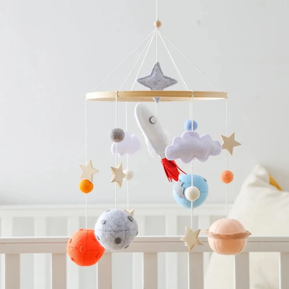 Crib Mobile Holder Rattles Toys Wooden Moon Stars Astronaut Bed Bell Toys Newborn Comfort Crib Bracket Bed Bell Toys Baby Gifts